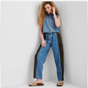 Women's Mid-Rise Barrel Leg Mixed Fabric Jeans - FREE EUC Button up plaid shirt